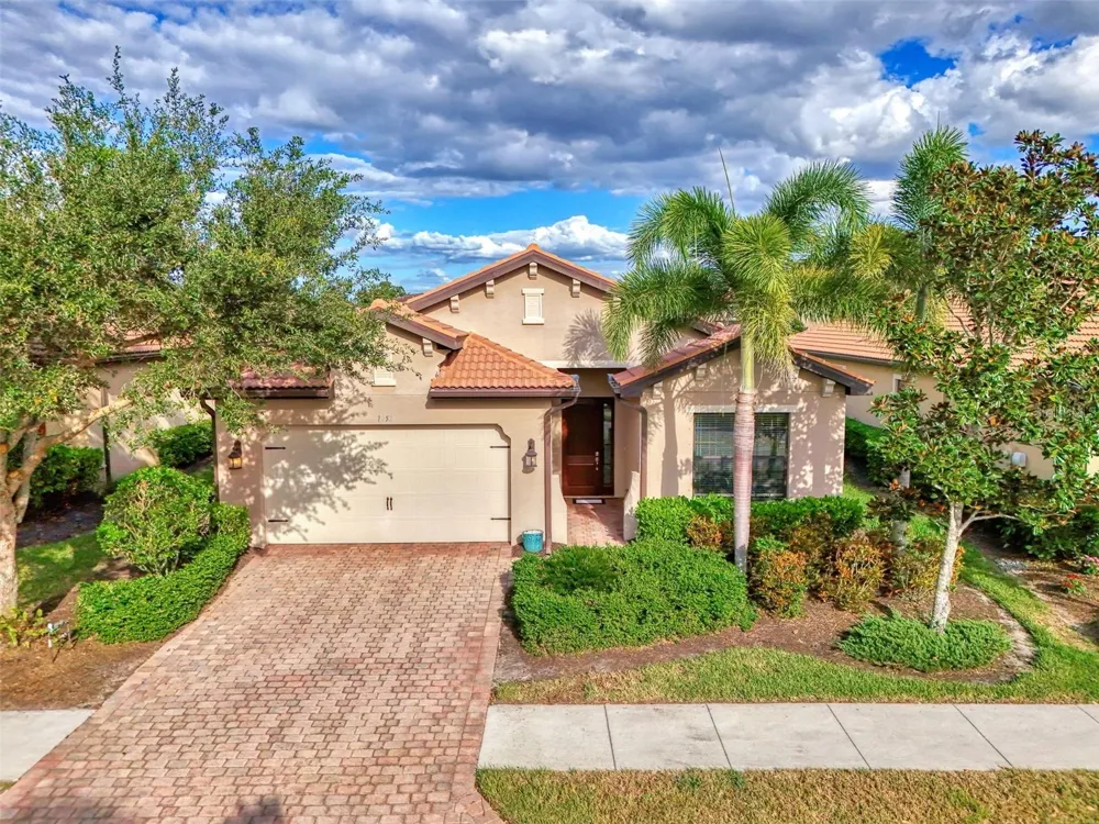 1050 BLUFFWOOD DRIVE Nokomis, FL 34275