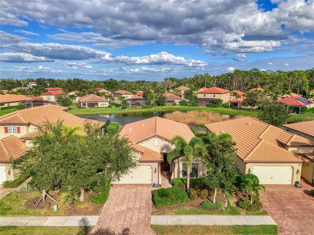 1050 BLUFFWOOD DRIVE Nokomis, FL 34275