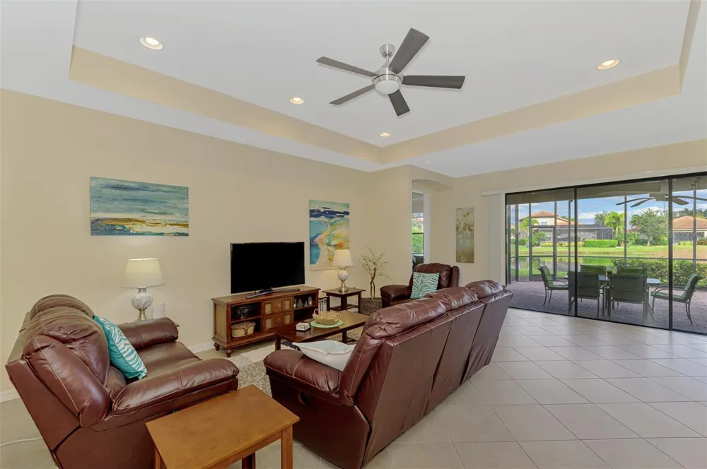 1050 BLUFFWOOD DRIVE Nokomis, FL 34275