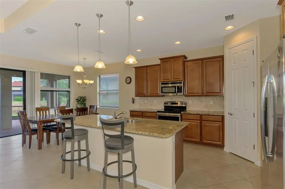 1050 BLUFFWOOD DRIVE Nokomis, FL 34275