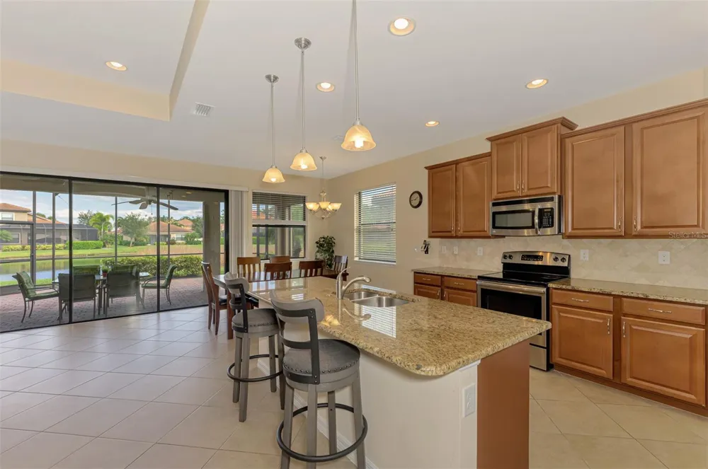 1050 BLUFFWOOD DRIVE Nokomis, FL 34275