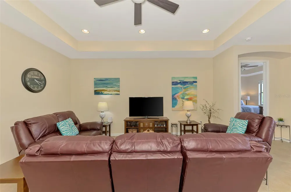 1050 BLUFFWOOD DRIVE Nokomis, FL 34275