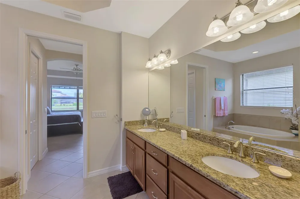 1050 BLUFFWOOD DRIVE Nokomis, FL 34275