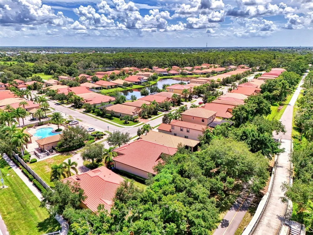 1050 BLUFFWOOD DRIVE Nokomis, FL 34275
