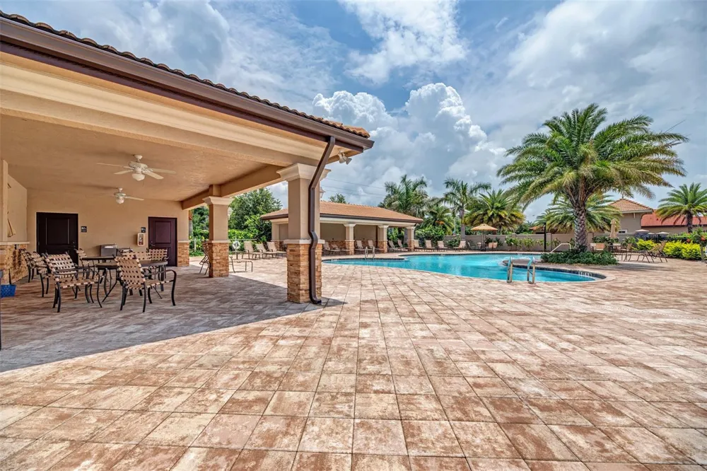 1050 BLUFFWOOD DRIVE Nokomis, FL 34275