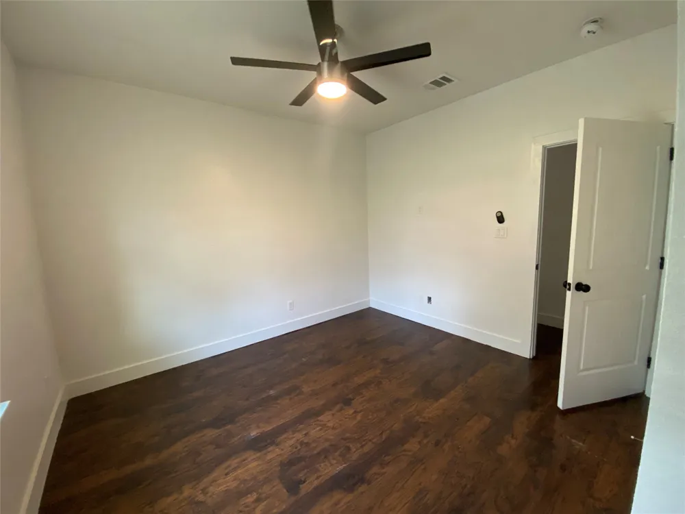 134 W Cober Drive Grand Prairie, TX 75051
