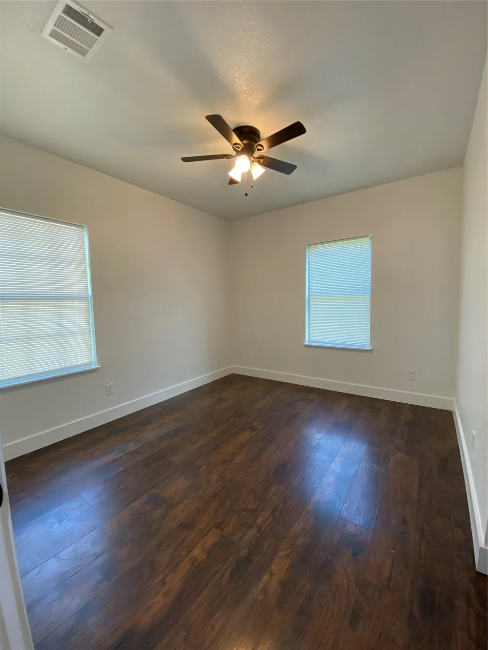 134 W Cober Drive Grand Prairie, TX 75051