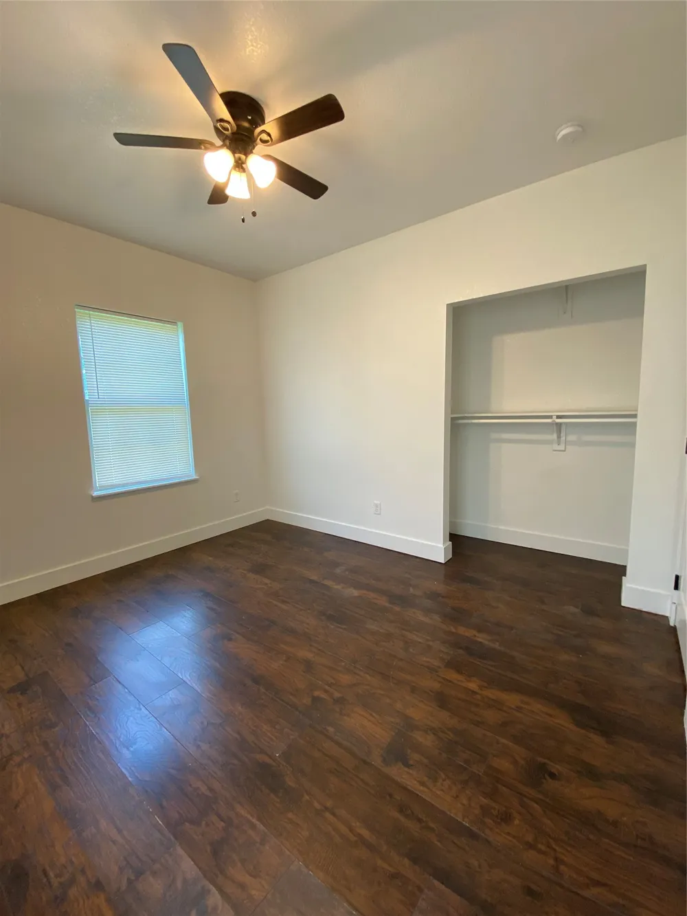 134 W Cober Drive Grand Prairie, TX 75051
