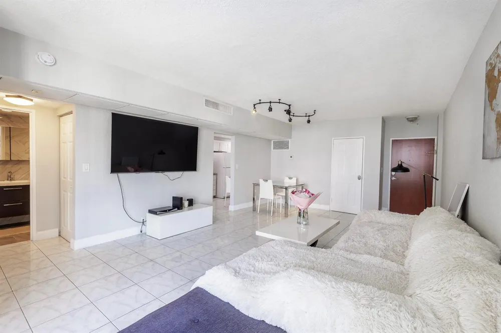 3801 S OCEAN DRIVE #10S Hollywood, FL 33019