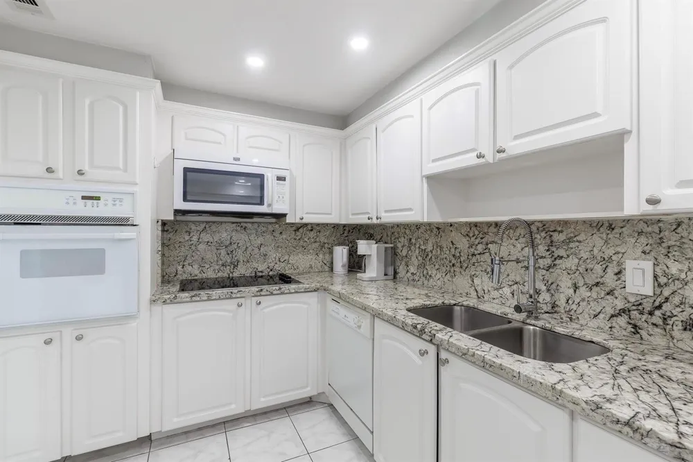3801 S OCEAN DRIVE #10S Hollywood, FL 33019