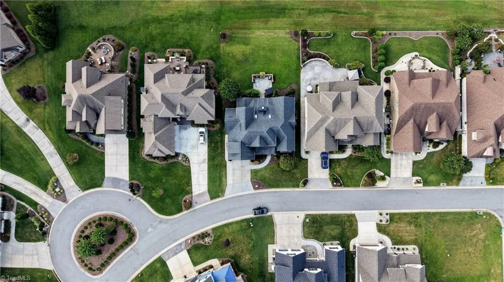 4329 Griffins Gate Lane Greensboro, NC 27407