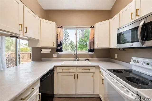 8550 Salsifa Terrace Colorado Springs, CO 80920