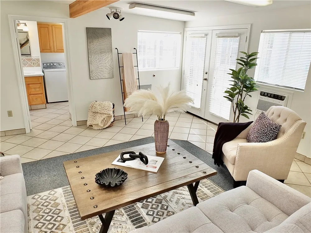 3502 E Allington Street Long Beach, CA 90805