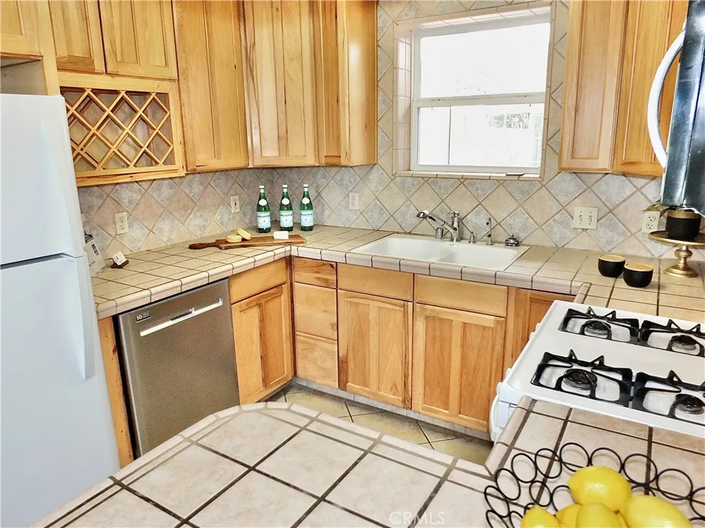 3502 E Allington Street Long Beach, CA 90805