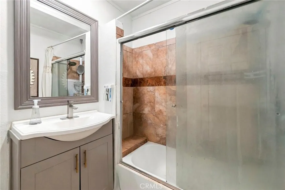 3853 Josephine Lynwood, CA 90262
