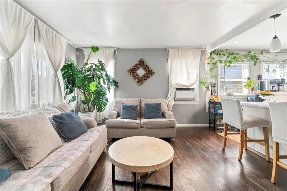 3853 Josephine Lynwood, CA 90262