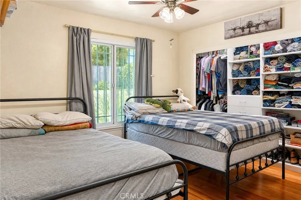 9087 Rosecrest Lane Fontana, CA 92335