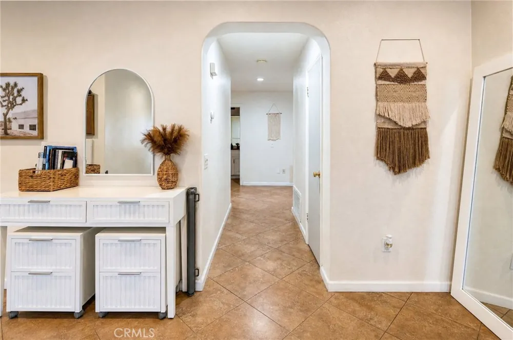 9087 Rosecrest Lane Fontana, CA 92335
