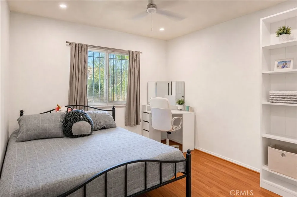 9087 Rosecrest Lane Fontana, CA 92335