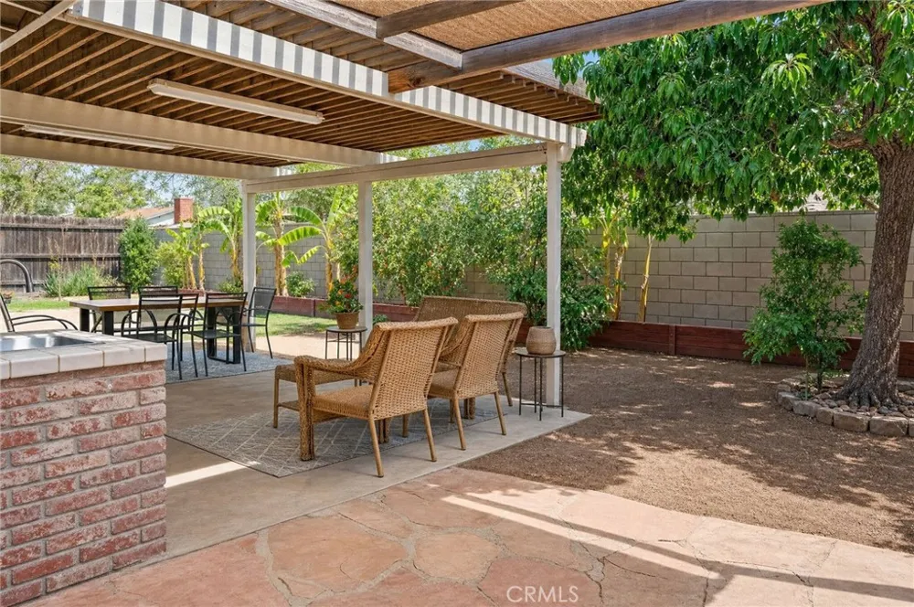 9087 Rosecrest Lane Fontana, CA 92335