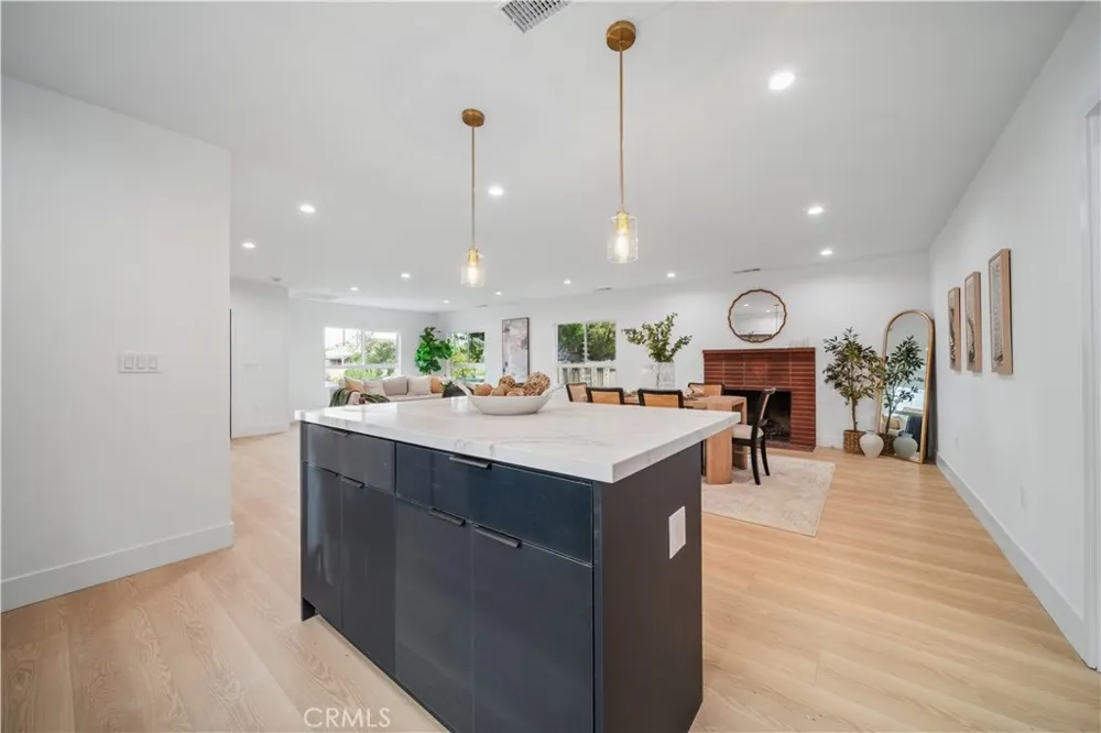19918 Kittridge Winnetka, CA 91306