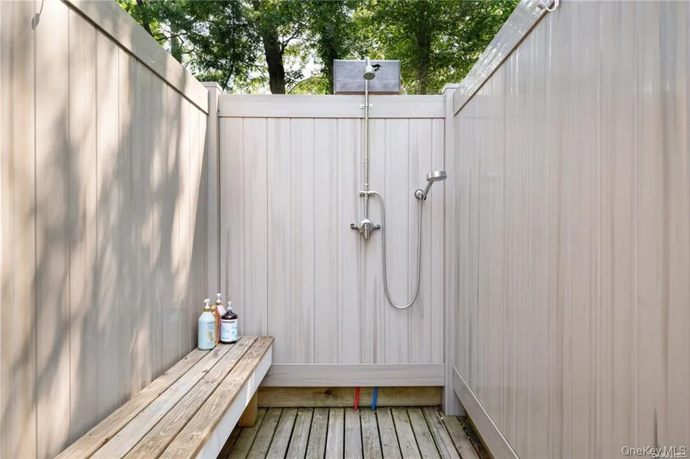 102 Fanning Avenue Hampton Bays, NY 11946