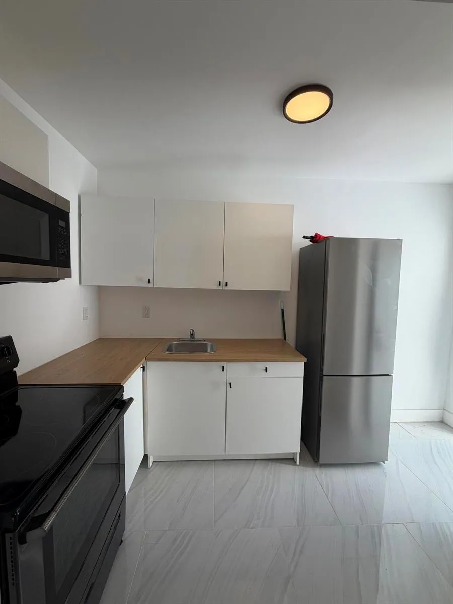 8211 BISCAYNE BOULEVARD #3 Miami, FL 33138