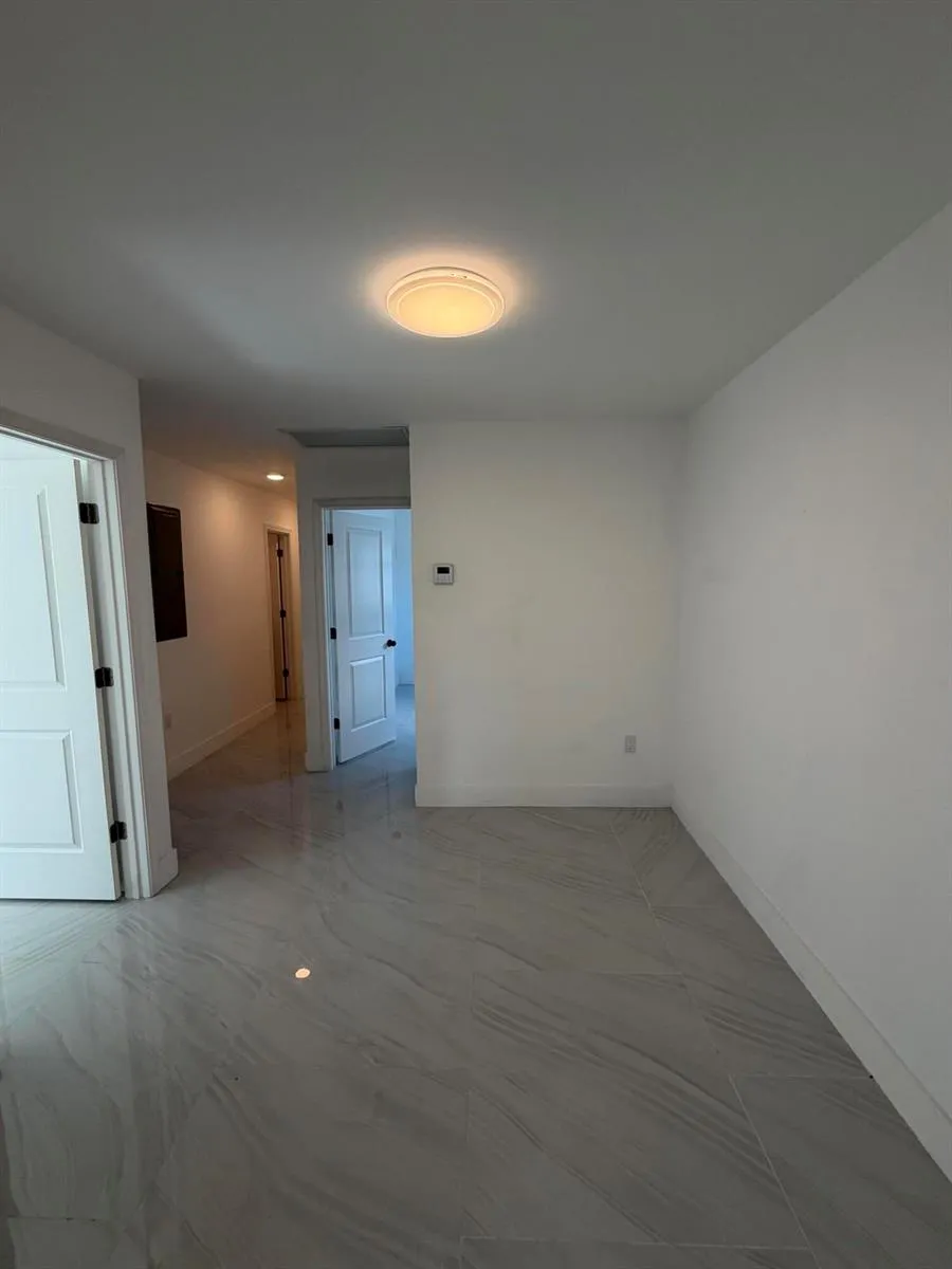 8211 BISCAYNE BOULEVARD #3 Miami, FL 33138