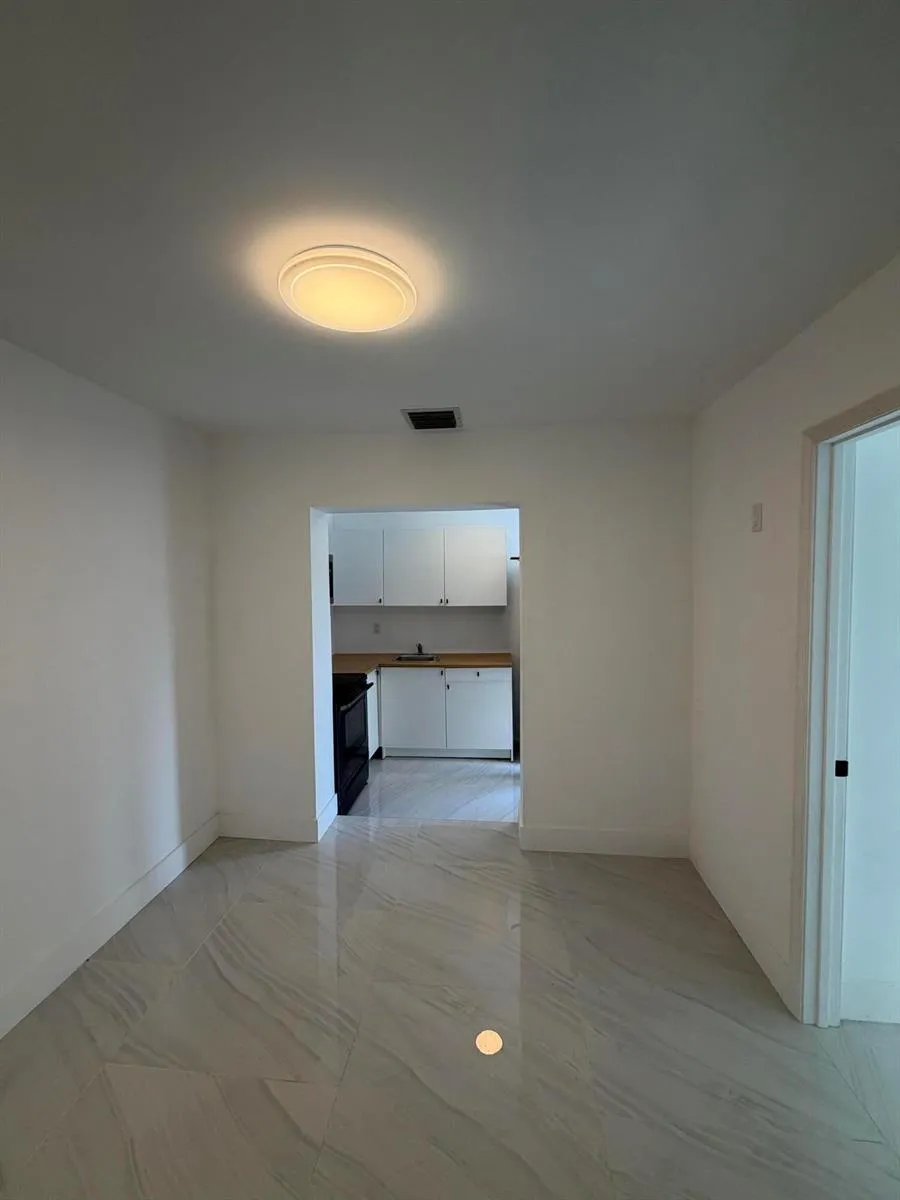 8211 BISCAYNE BOULEVARD #3 Miami, FL 33138