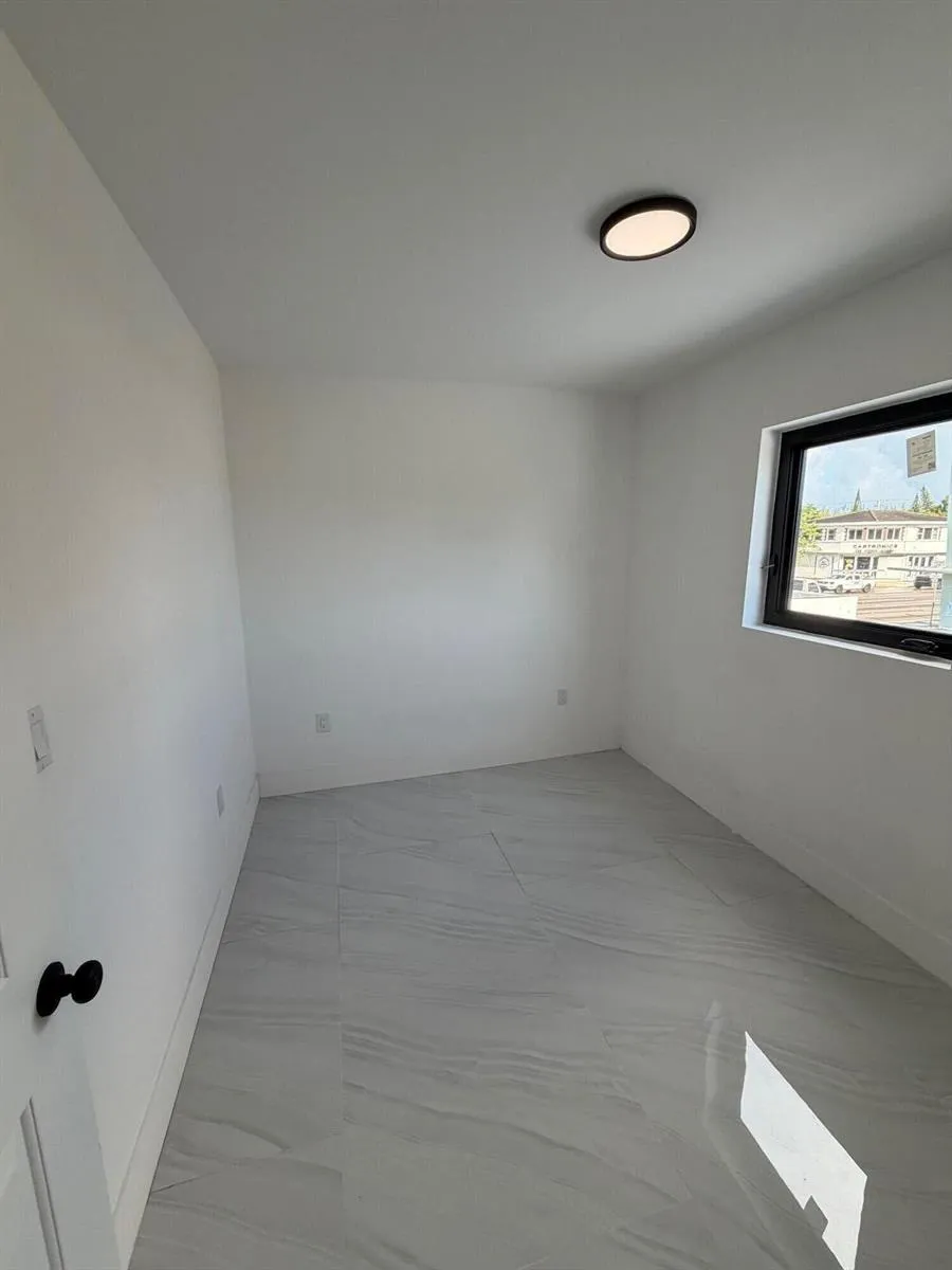 8211 BISCAYNE BOULEVARD #3 Miami, FL 33138