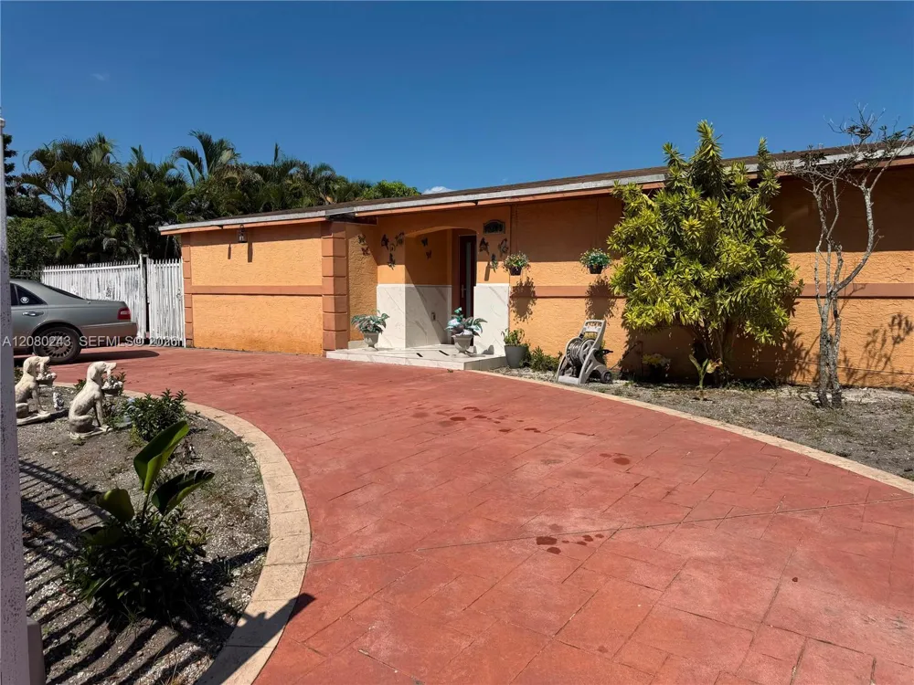 19205 NW 47th Pl #. Miami Gardens, FL 33055