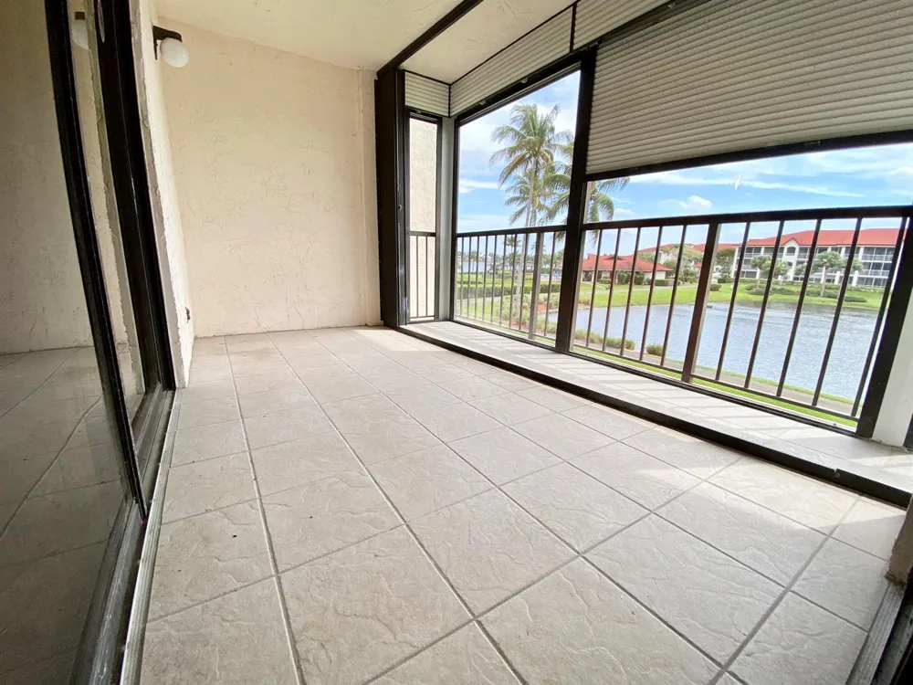 7030 Half Moon Circle #216 Hypoluxo, FL 33462