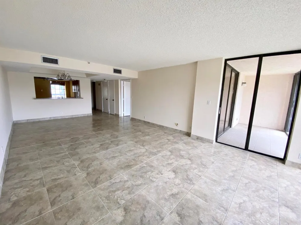 7030 Half Moon Circle #216 Hypoluxo, FL 33462