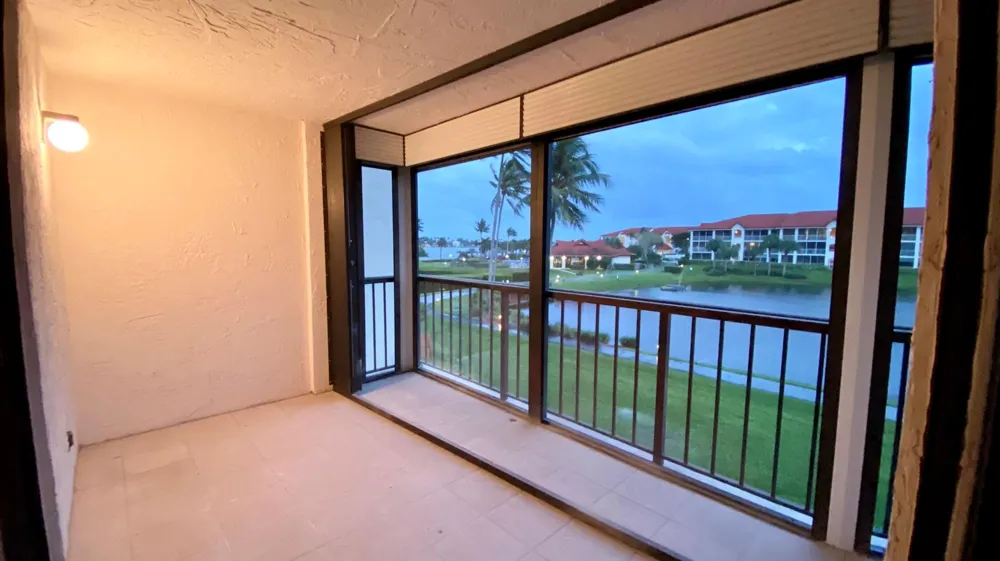 7030 Half Moon Circle #216 Hypoluxo, FL 33462