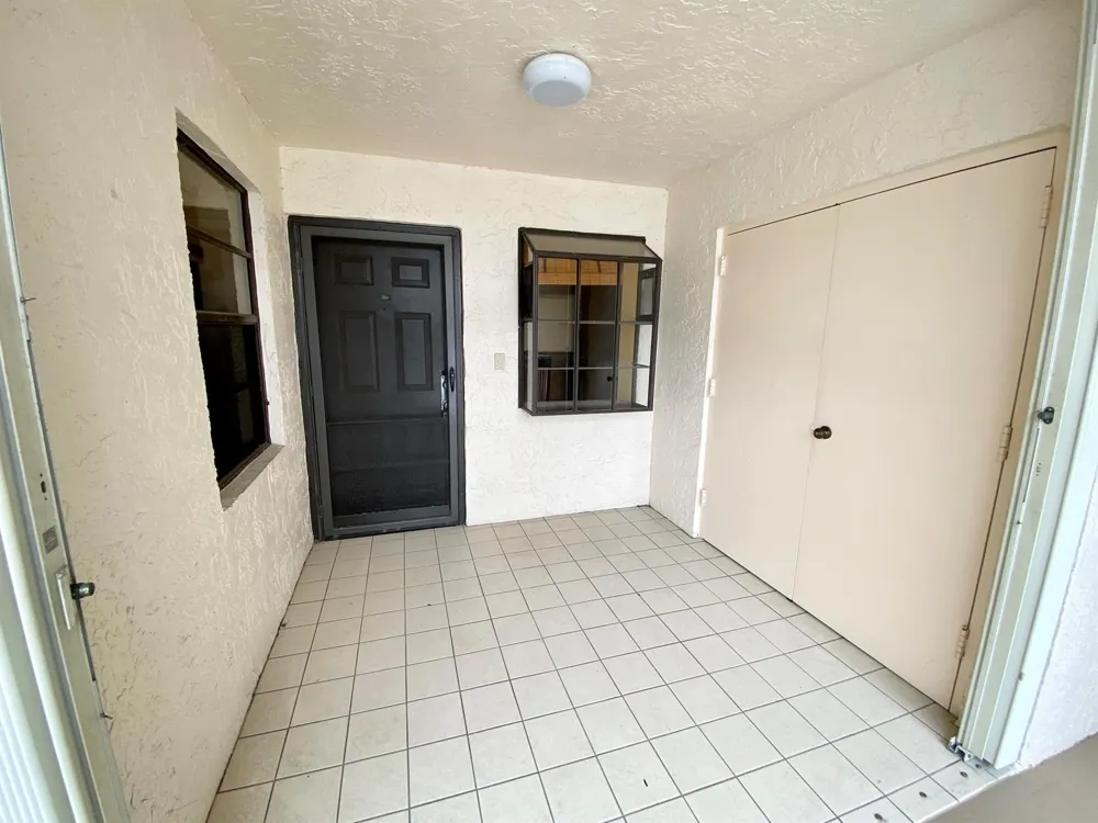 7030 Half Moon Circle #216 Hypoluxo, FL 33462