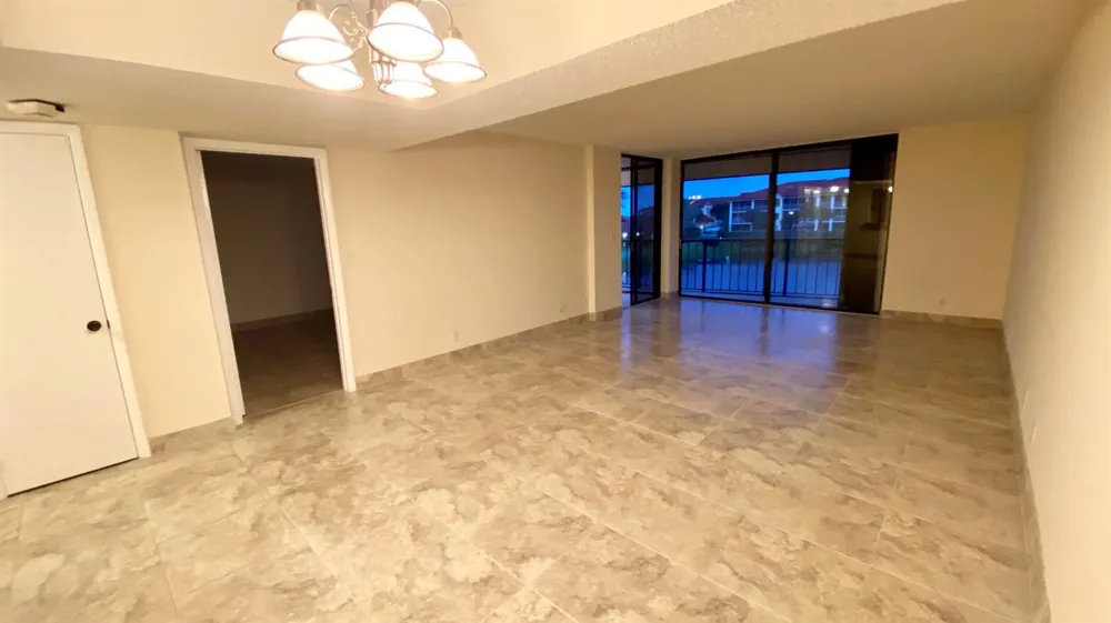 7030 Half Moon Circle #216 Hypoluxo, FL 33462