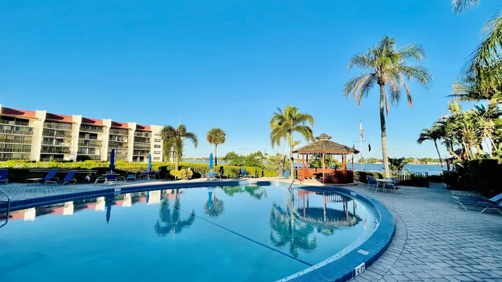 7030 Half Moon Circle #216 Hypoluxo, FL 33462