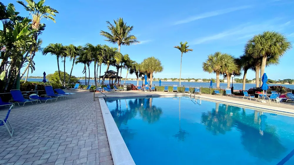 7030 Half Moon Circle #216 Hypoluxo, FL 33462