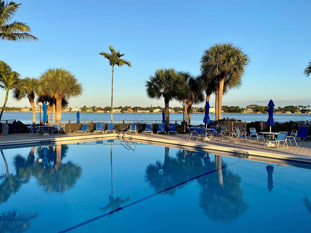 7030 Half Moon Circle #216 Hypoluxo, FL 33462