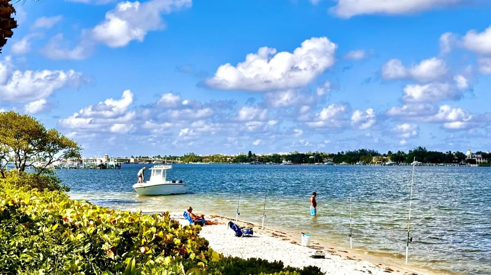 7030 Half Moon Circle #216 Hypoluxo, FL 33462