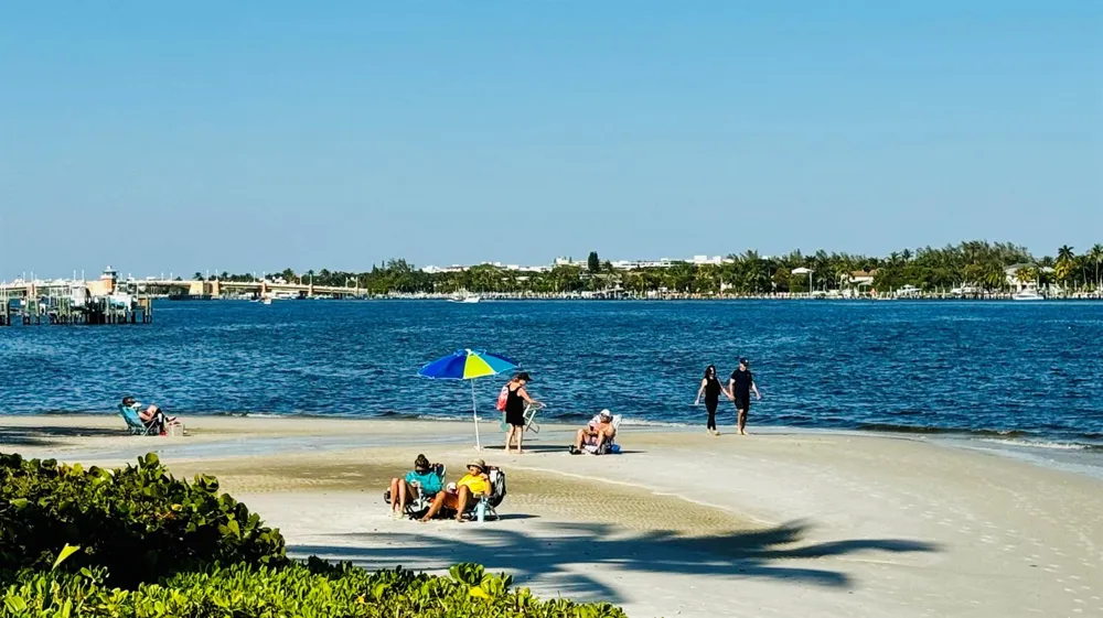 7030 Half Moon Circle #216 Hypoluxo, FL 33462