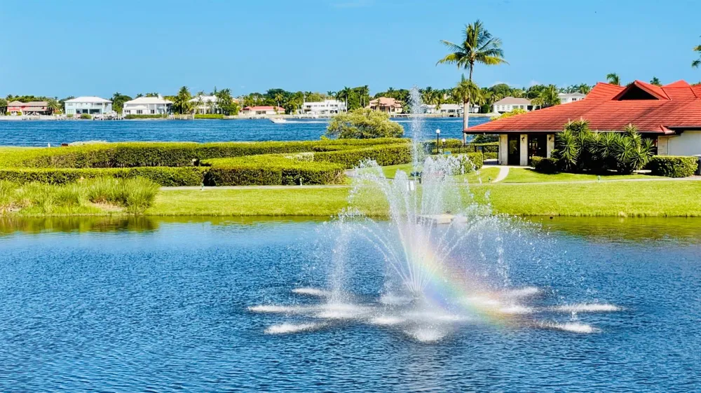 7030 Half Moon Circle #216 Hypoluxo, FL 33462