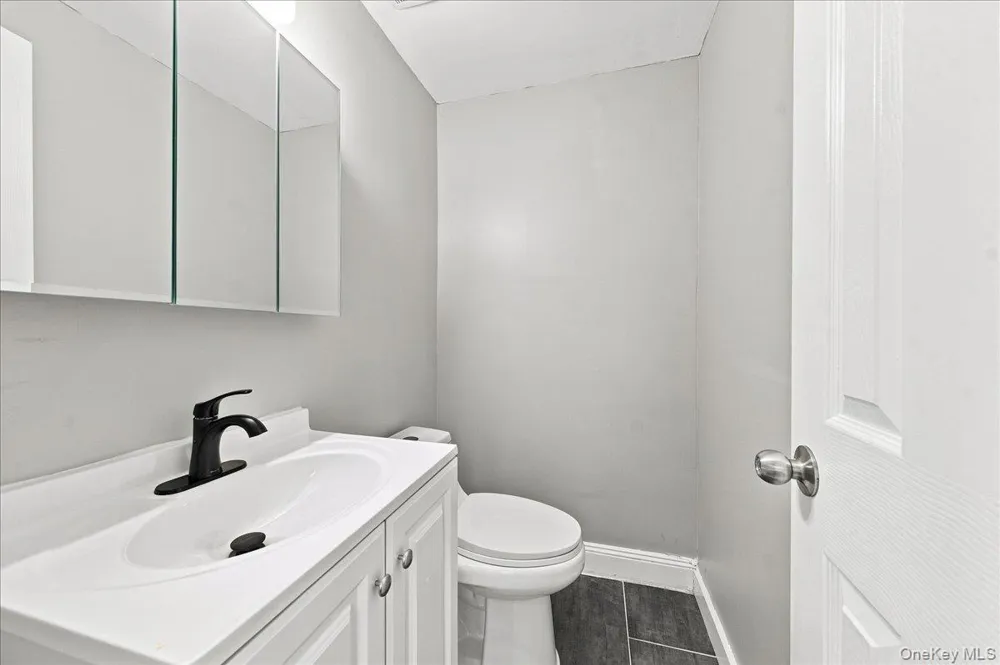 171 Westchester Avenue Verplanck, NY 10596