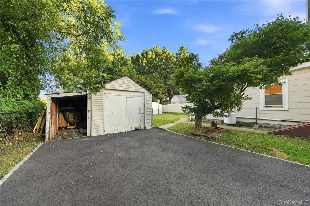 171 Westchester Avenue Verplanck, NY 10596