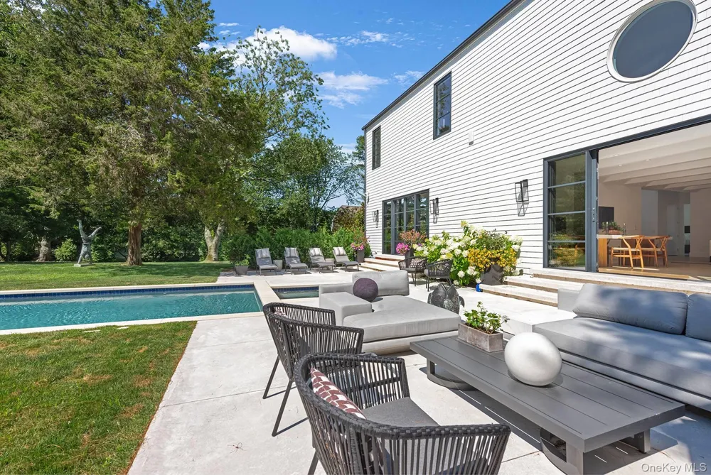 9 Schwenks Road Water Mill, NY 11976