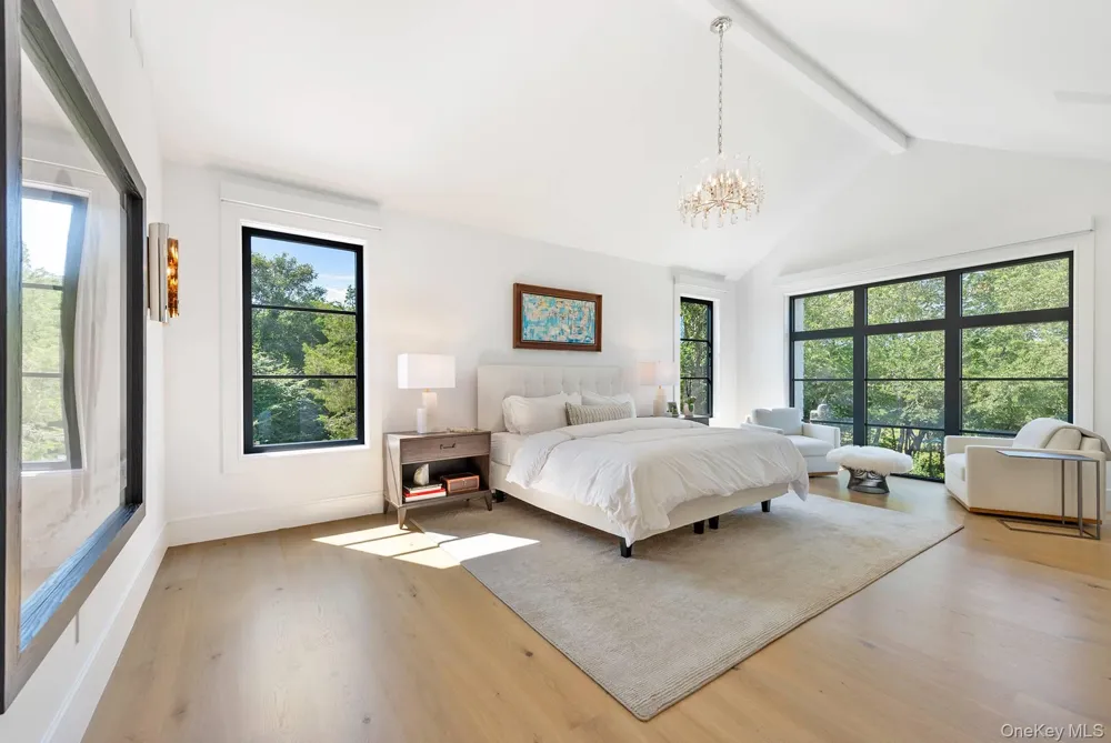 9 Schwenks Road Water Mill, NY 11976