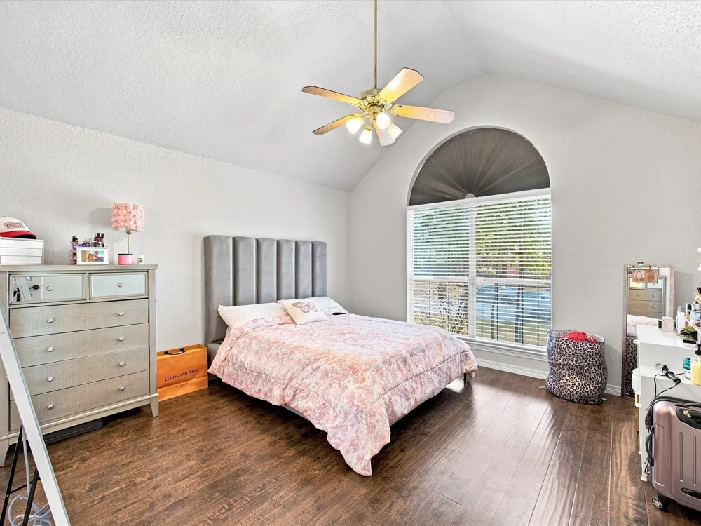 2532 John Drive Denton, TX 76207