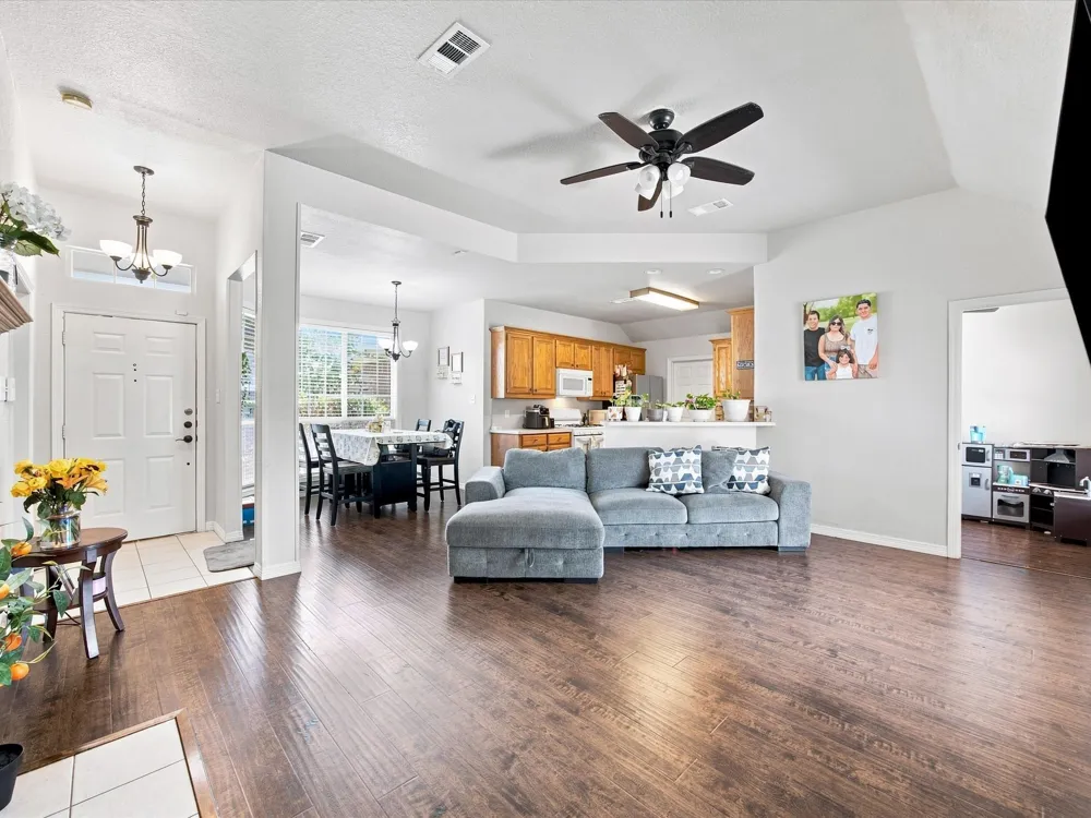 2532 John Drive Denton, TX 76207