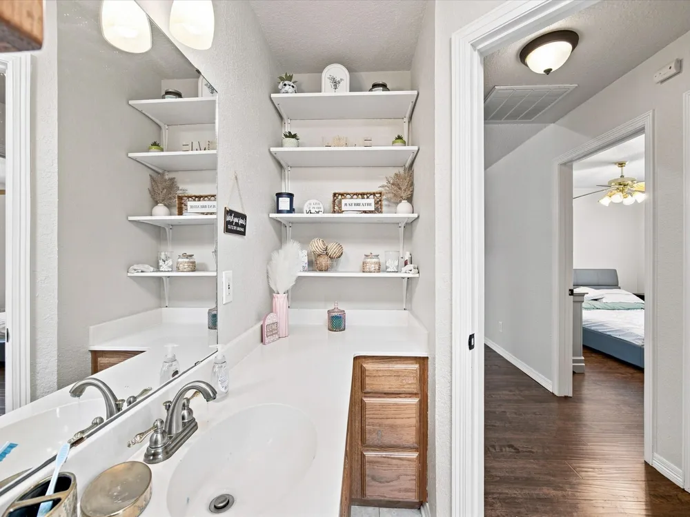 2532 John Drive Denton, TX 76207
