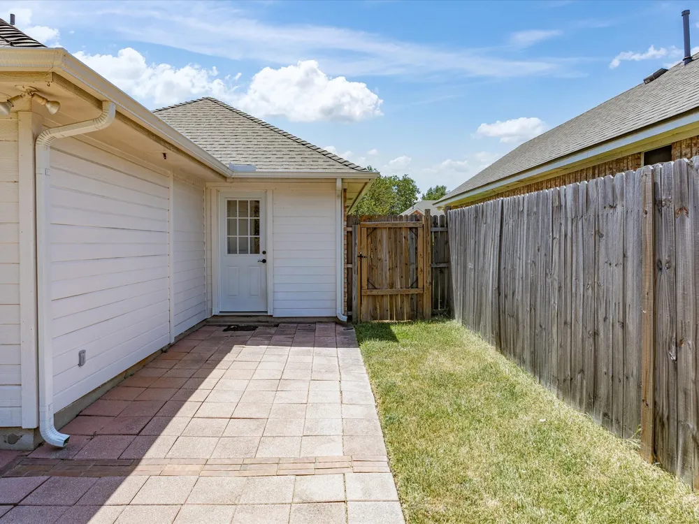 2532 John Drive Denton, TX 76207